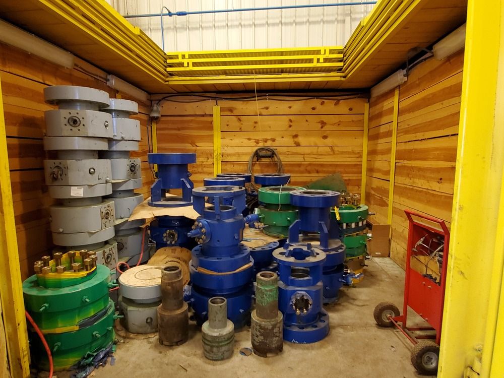± 15,000 SF shop, office & ± 7 acre yard | Former Weir Oil & Gas Facility: 14082 49th Rd NW, Williston, ND 58801